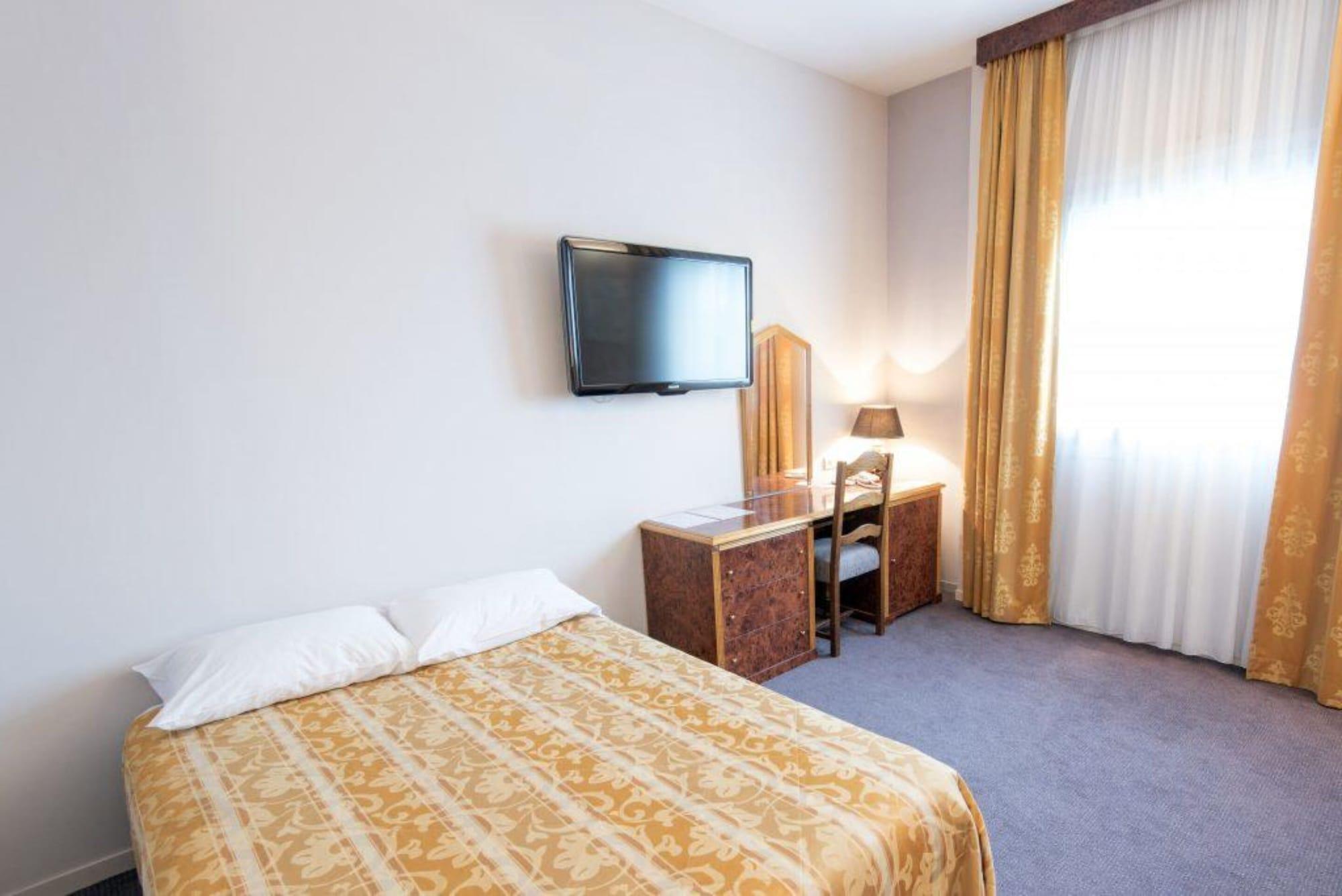 Le Manoir Hotell Orchies Eksteriør bilde