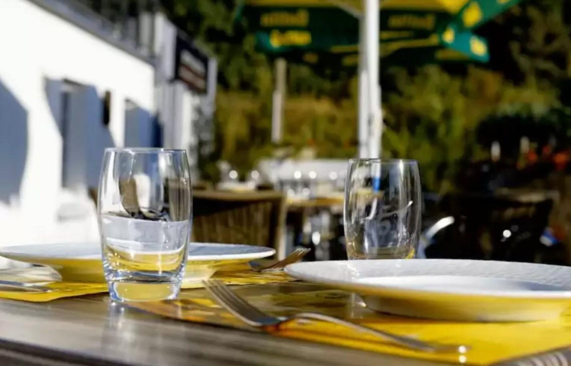 Le Manoir Hotell Orchies Eksteriør bilde