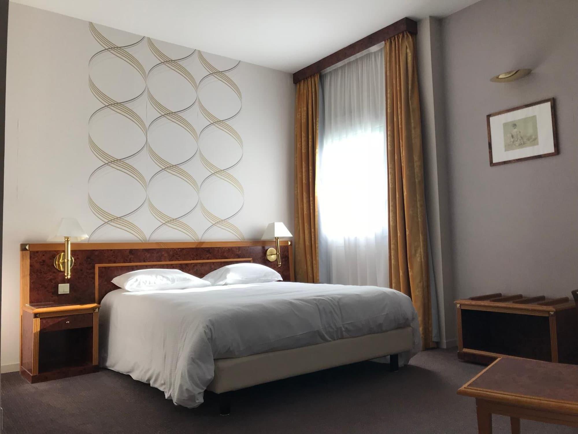 Le Manoir Hotell Orchies Eksteriør bilde