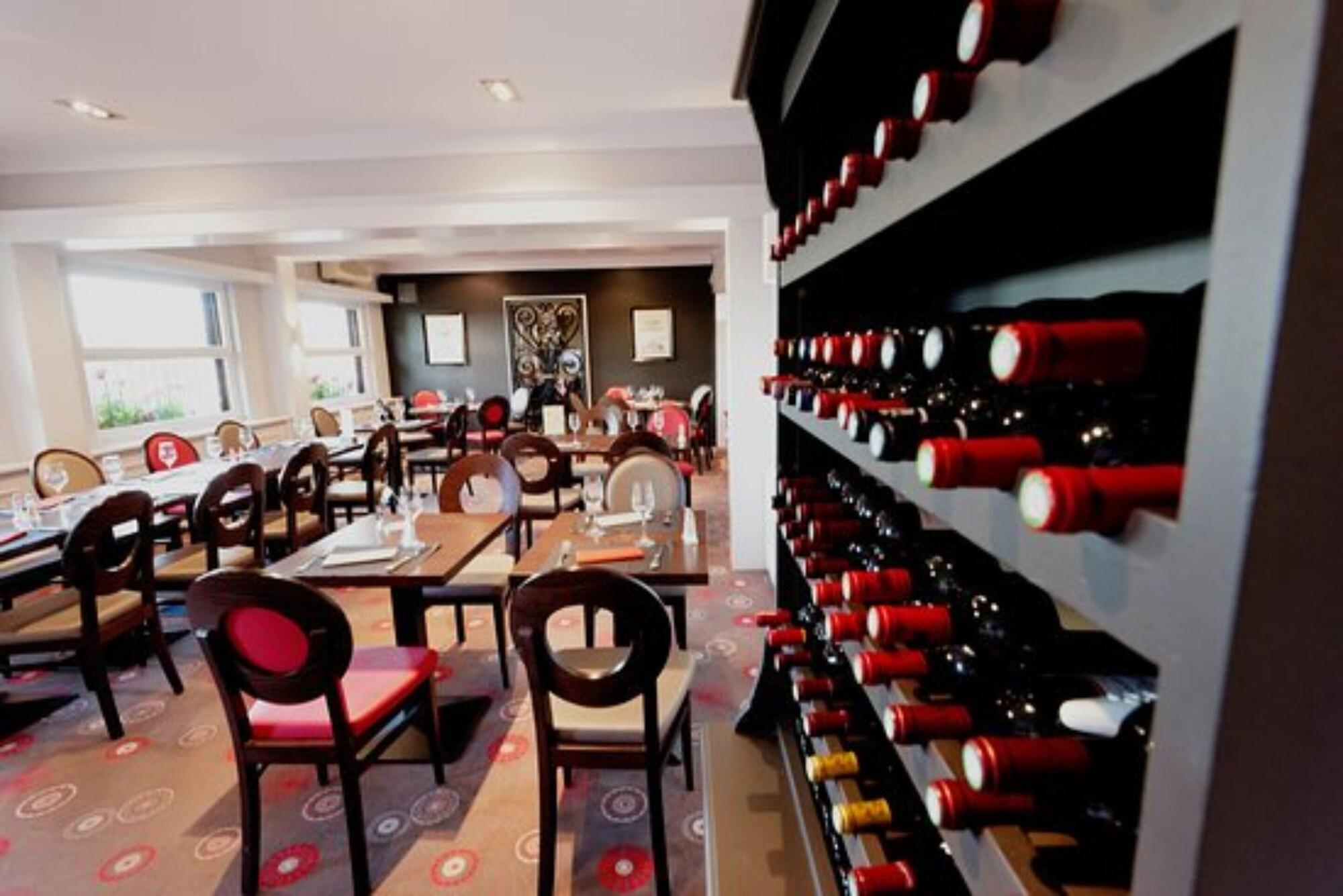 Le Manoir Hotell Orchies Eksteriør bilde