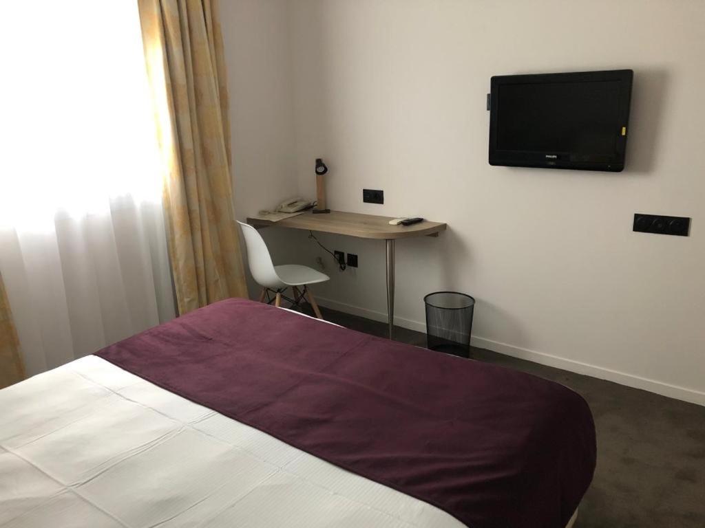 Le Manoir Hotell Orchies Eksteriør bilde